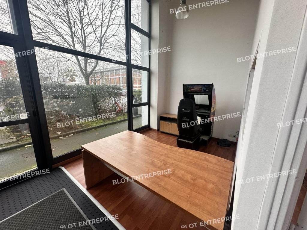 Location bureaux 140 m² non divisibles