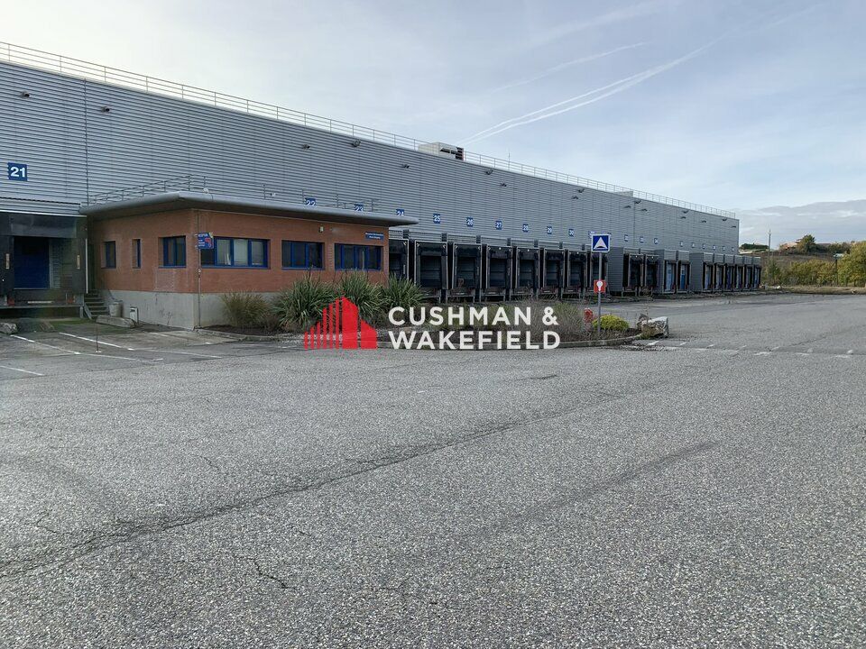Location entrepot 7238 m² non divisibles