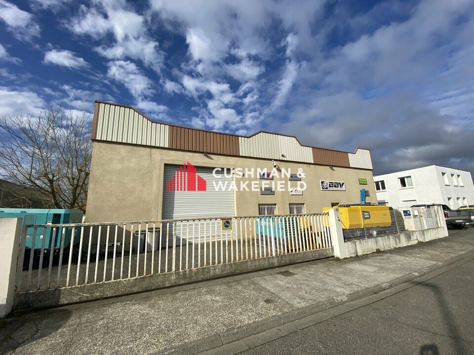 Location local d''activites 480 m² non divisibles