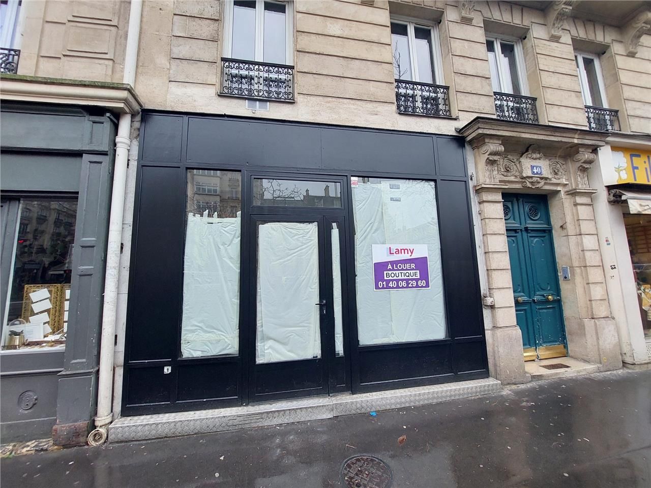 Location boutique 81 m² à Paris