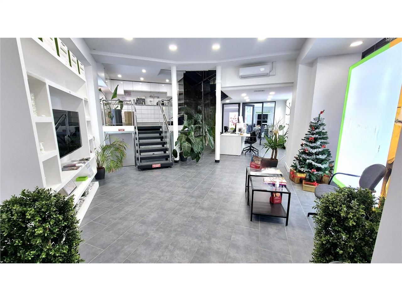 Location boutique 248 m² à Paris