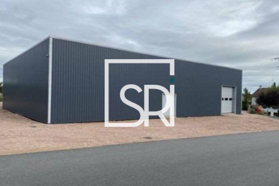 LOCATION LOCAL D'ACTIVITÉ / LOCAL COMMERCIAL  – 03120 - LAPALISSE