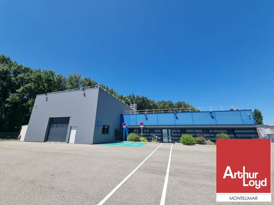 PIERRELATTE - A LOUER - BÂTIMENT INDÉPENDANT DE BUREAUX ET ENTREPÔT DE 513 M2 ENVIRON