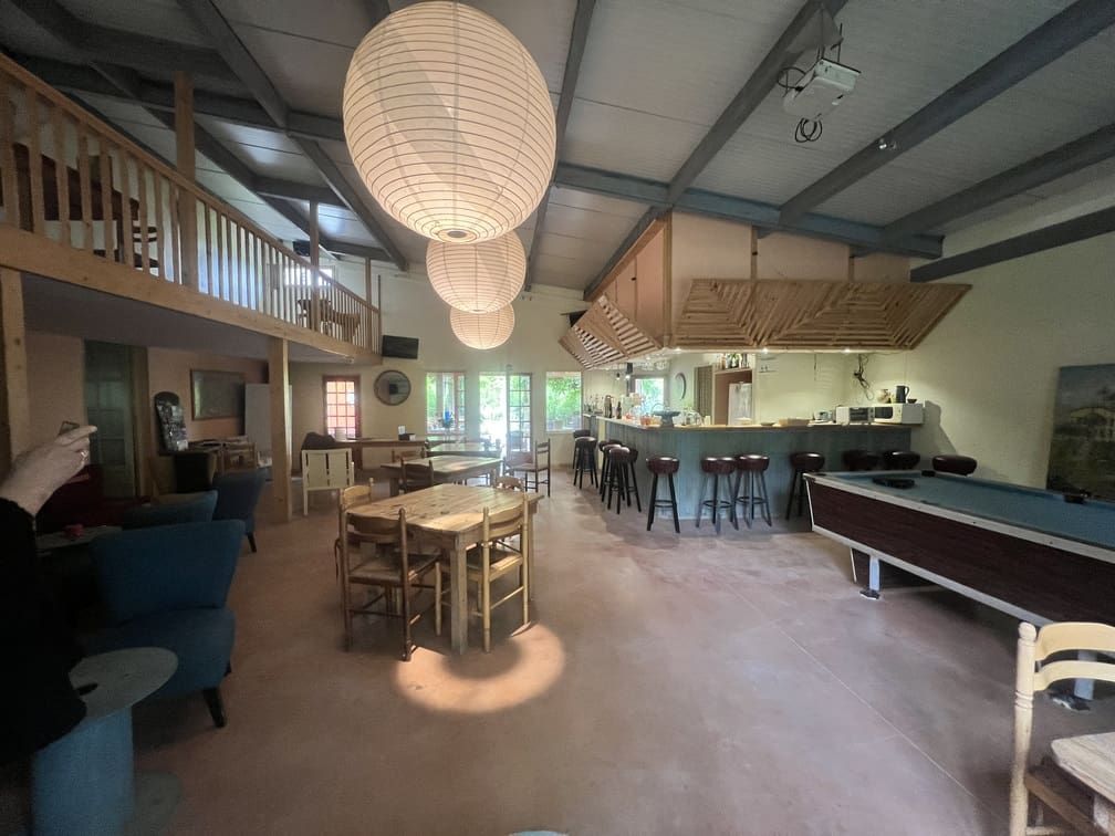 Vente entrepôts 2150 m² non divisibles