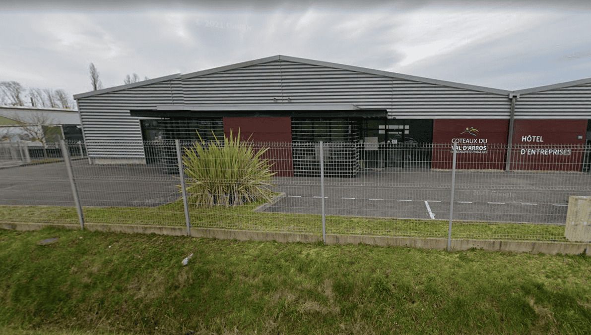 Location entrepôts 213 m² non divisibles