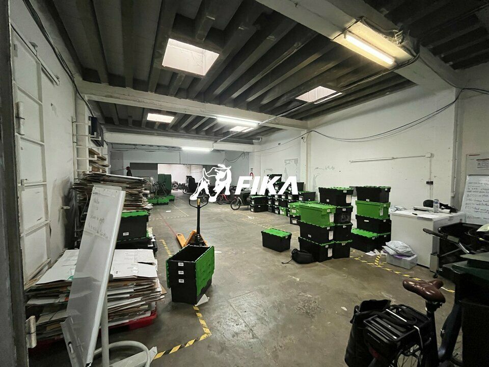 Location local d''activites 268 m² non divisibles