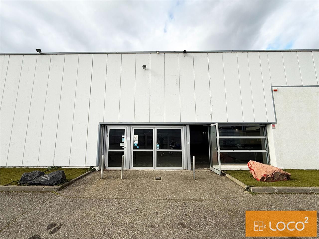 Location local 774.00 m² à AUCAMVILLE