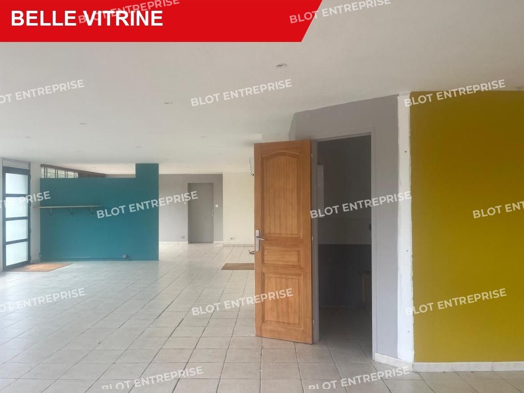 Location local commercial 120 m² non divisibles
