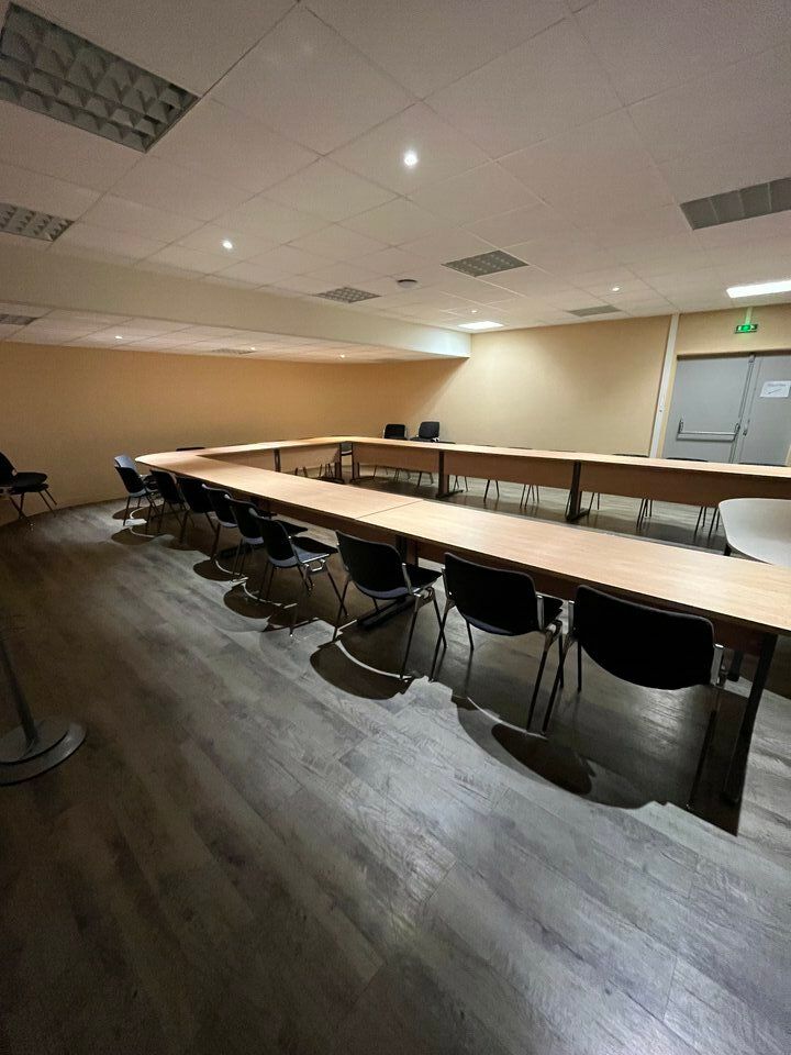 Vente bureaux 2200 m² non divisibles