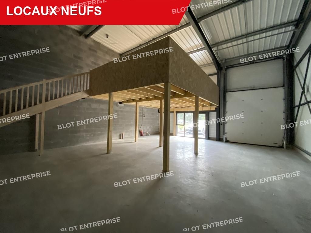 Location entrepôts 194 m² non divisibles