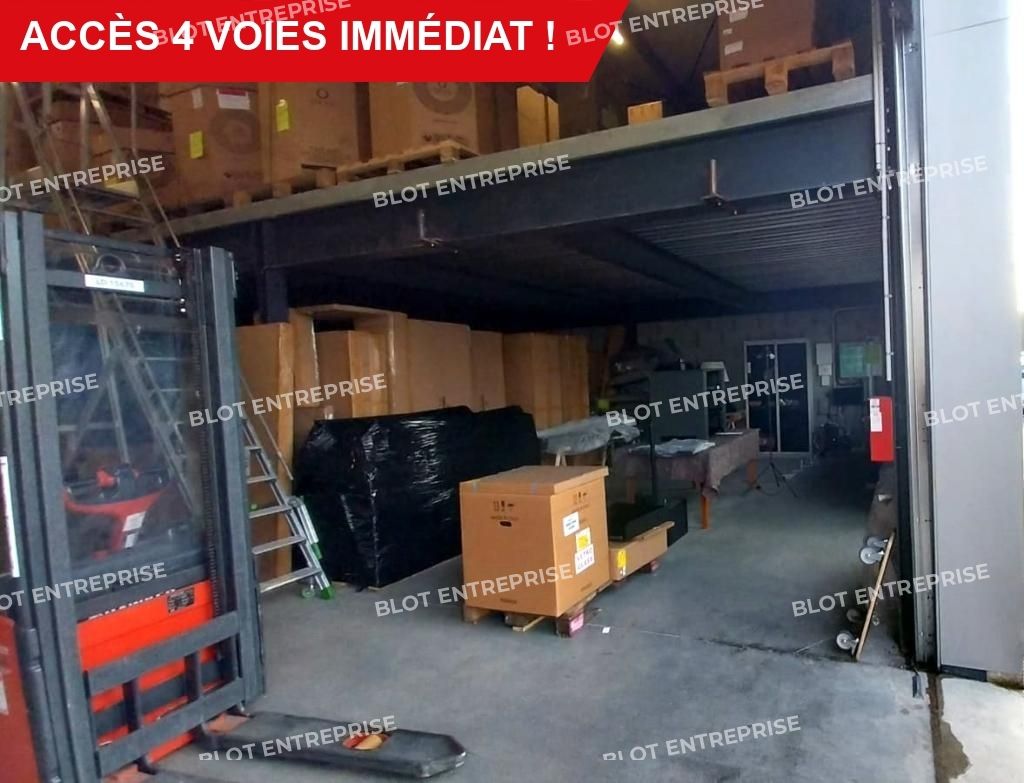 Location entrepôts 312 m² non divisibles