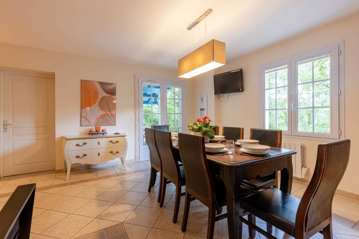 Vente entrepôts 2432 m² non divisibles