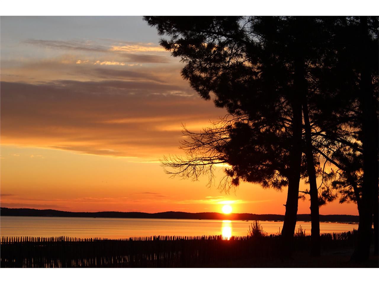 Vente local commercial 340.00 m² à ARES