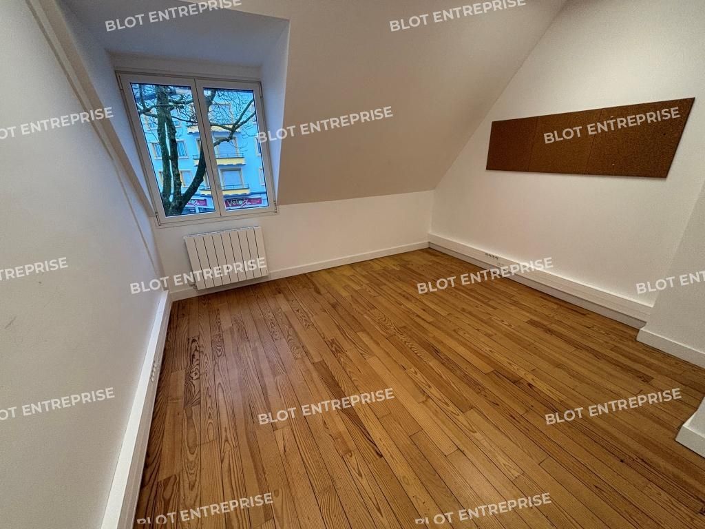 Location bureaux 55 m² non divisibles