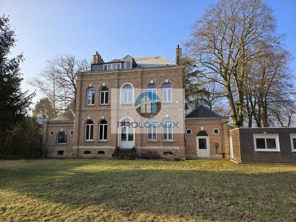 Location bureaux 325 m² non divisibles