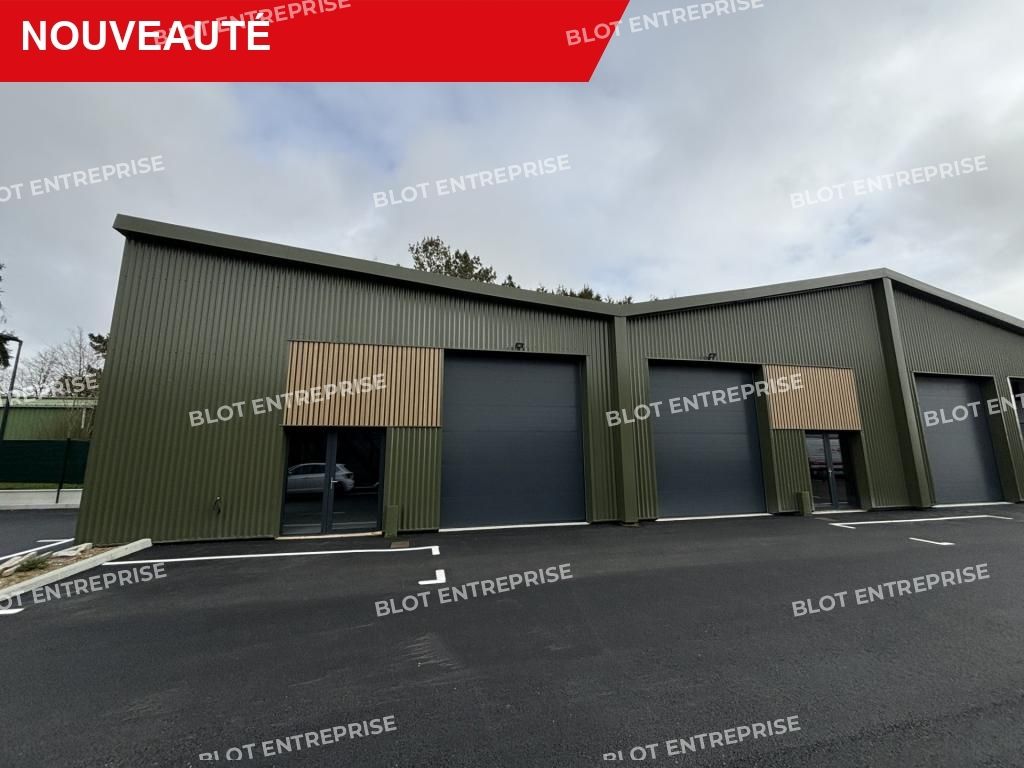 Location entrepôts 227 m² non divisibles