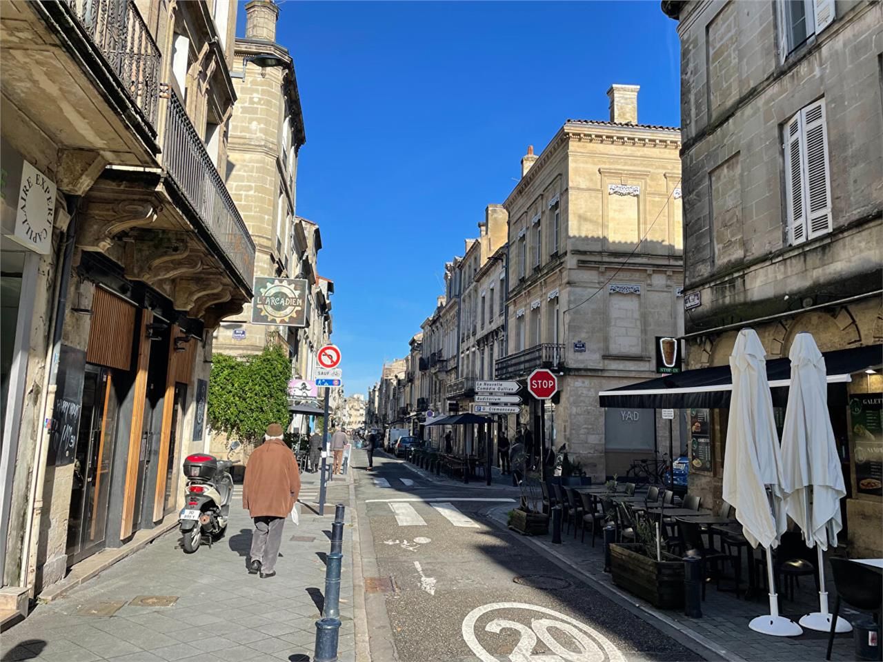 Location local commercial 70.00 m² à BORDEAUX