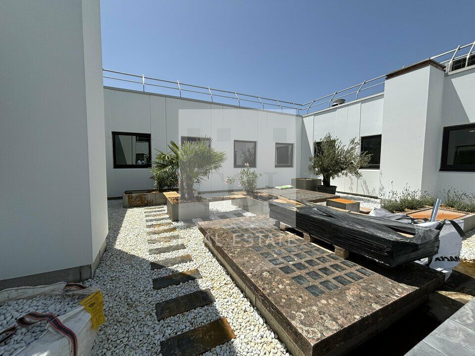 À Louer : Bureaux dès 154 m² – Limonest TECHLID – Parc Tertiaire, Accessibilité & Dynamisme