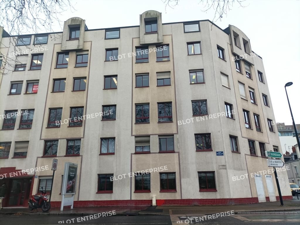 Location bureaux 129 m² non divisibles