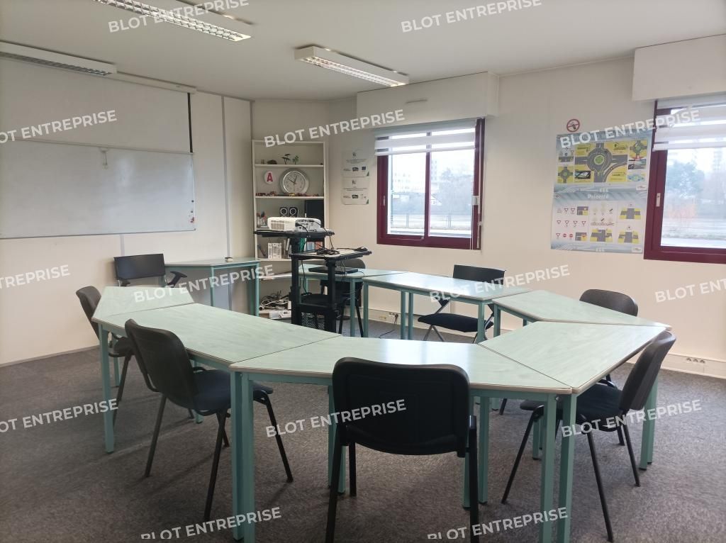 Location bureaux 129 m² non divisibles