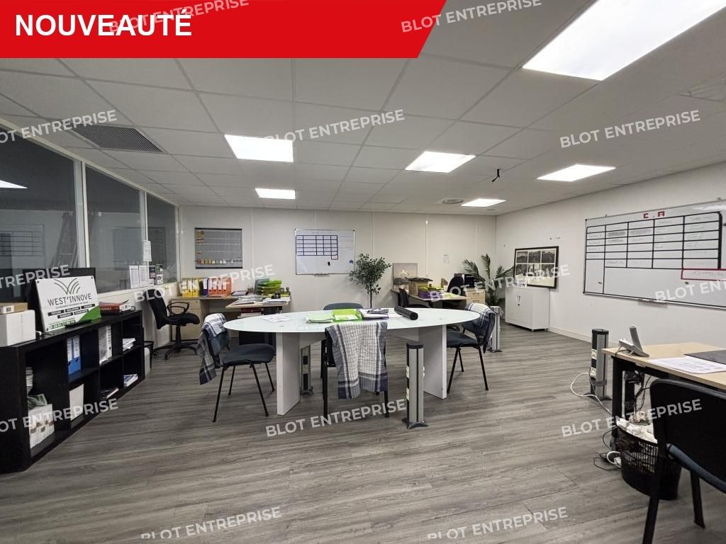 Location entrepôts 250 m² non divisibles
