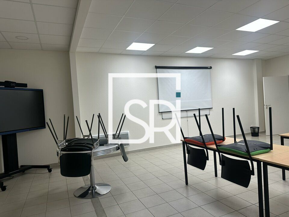 Vente bureaux 122 m² non divisibles