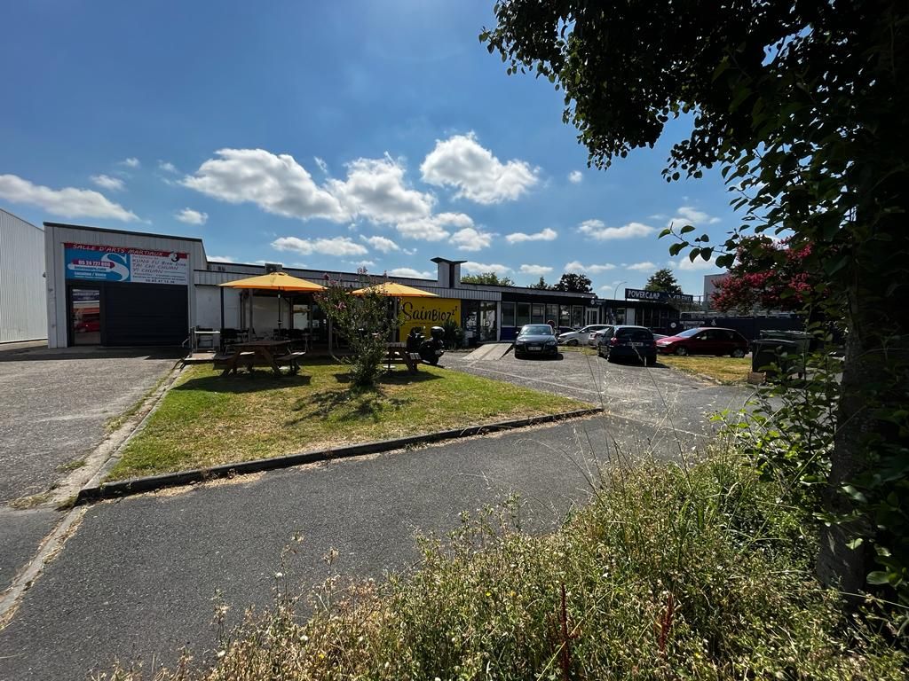 Location local commercial 40.00 m² à BORDEAUX