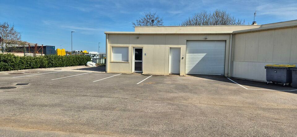 Location local d''activites 152 m² non divisibles