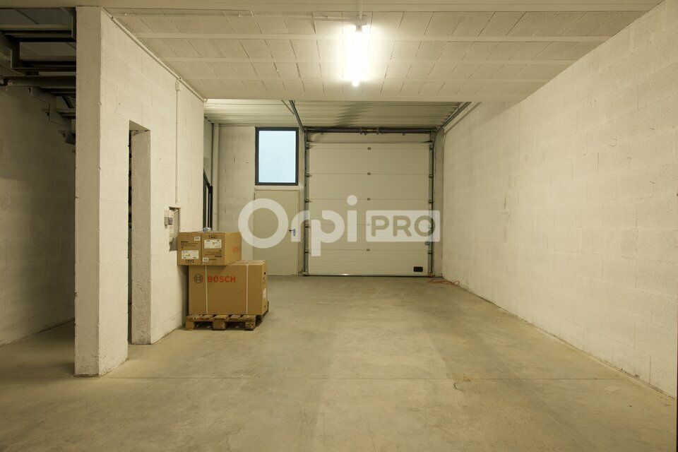Location local d''activites 112 m² non divisibles