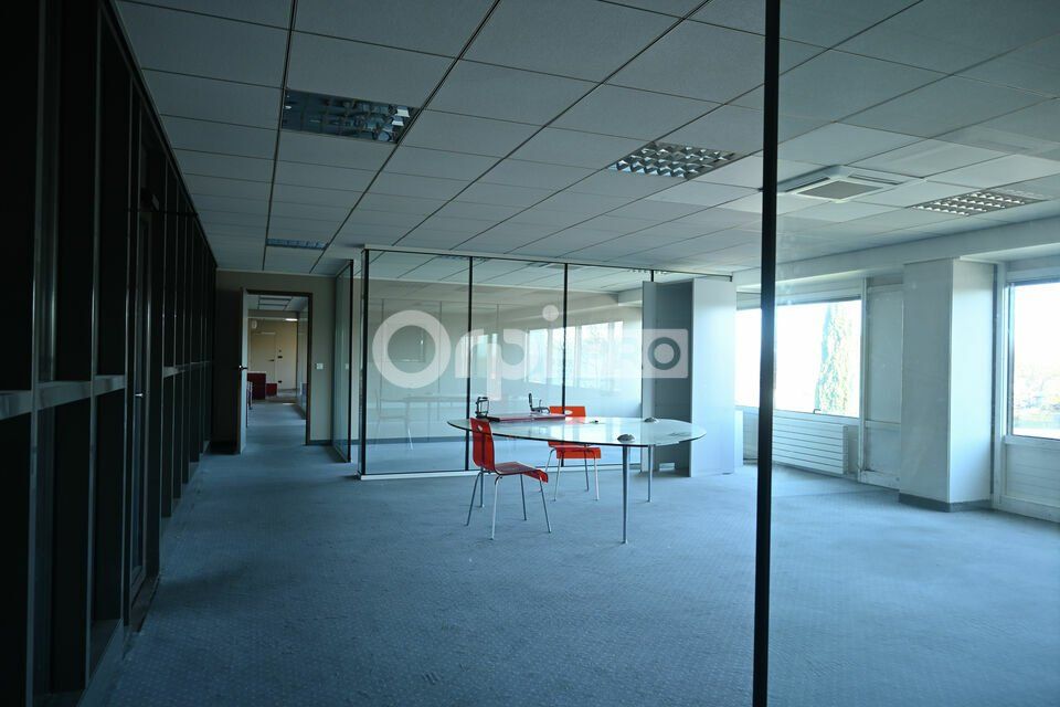BUREAUX - A LOUER - TALUYERS - DISPONIBLE IMMEDIATEMENT