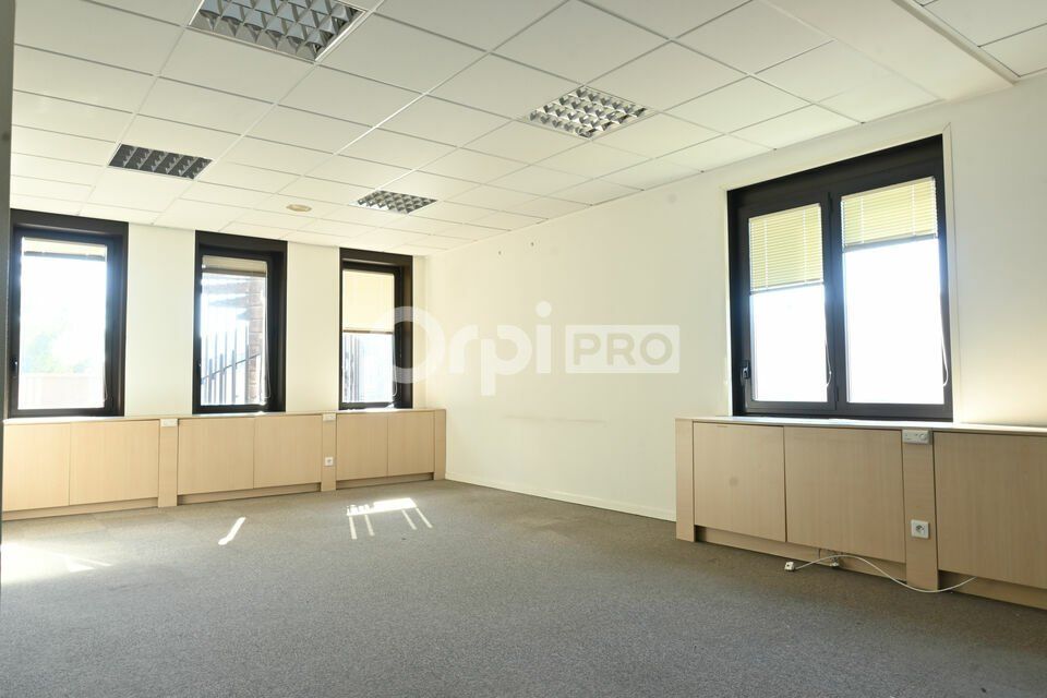 Location bureaux 450 m² divisibles à partir de 92 m²