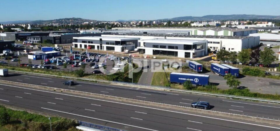 LOCAL COMMERCIAL A LOUER - 2 000 m² - ARNAS