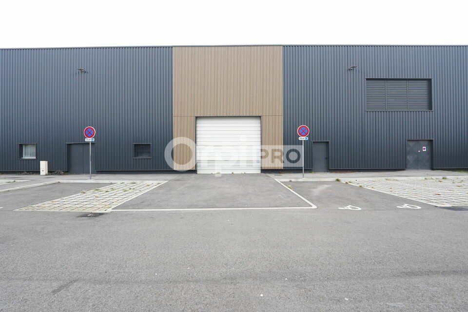 Location local d''activites 540.4 m² non divisibles