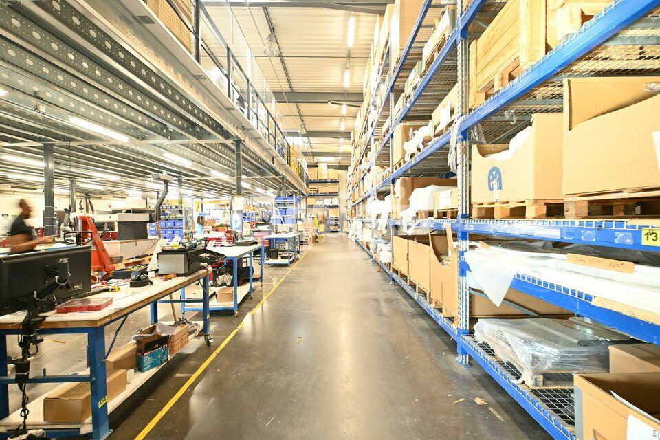 Location local d''activites 493 m² non divisibles