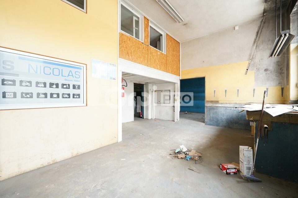 LOCAL COMMERCIAL A LOUER - 140 m² - LYON 3