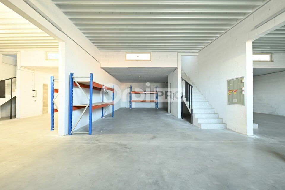 Location local d''activites 420 m² non divisibles