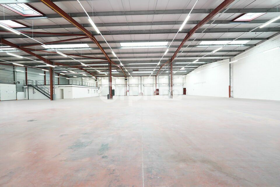 RARE - PARC DE STOCKAGE A LOUER AVEC QUAIS