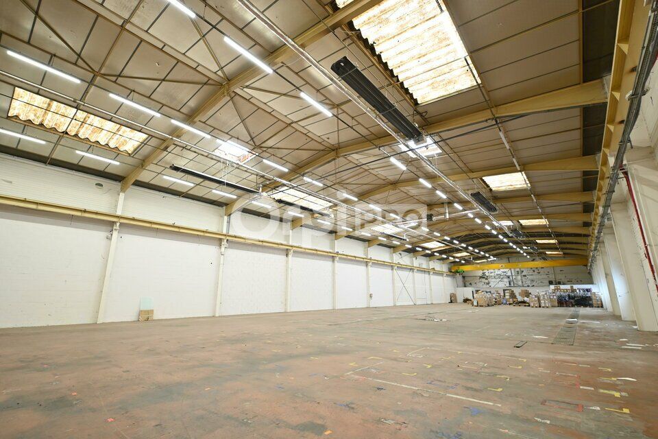 LOCAL D'ACTIVITE A LOUER - 1 510 m² - MIRIBEL