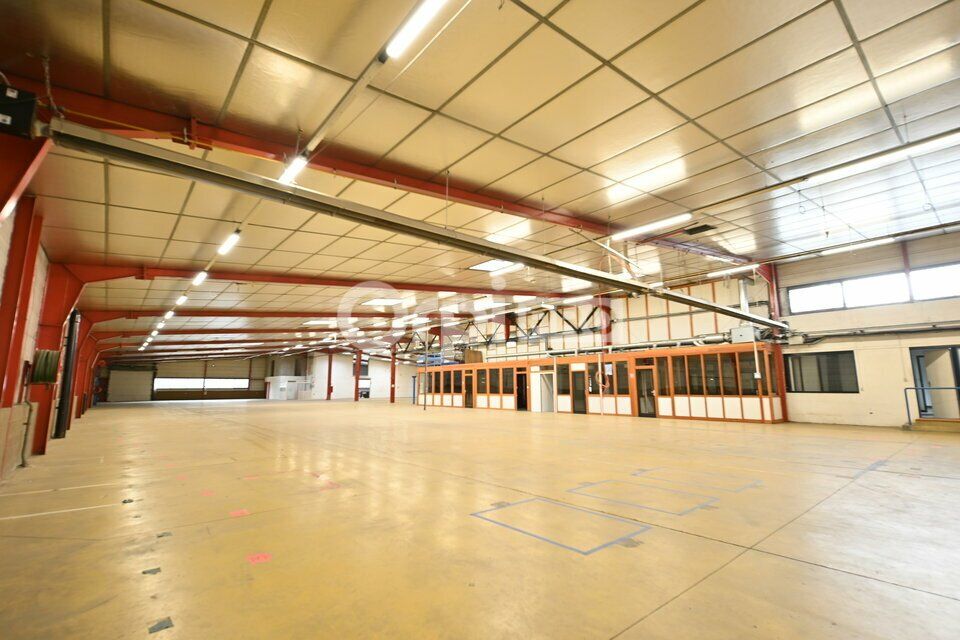 Location local d''activites 3200 m² non divisibles