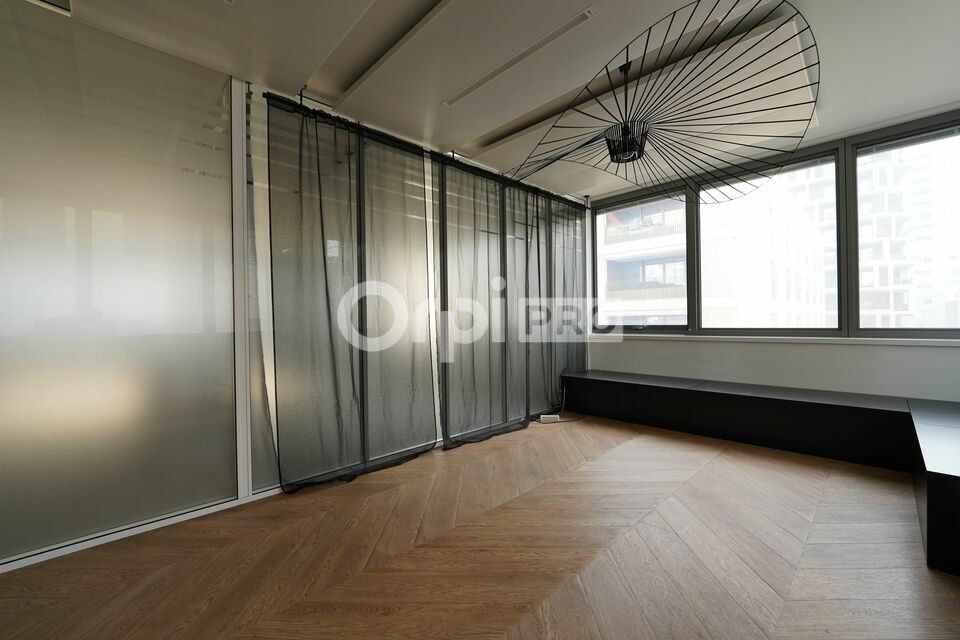 BUREAUX A LOUER - 149,50 m² - LYON 2