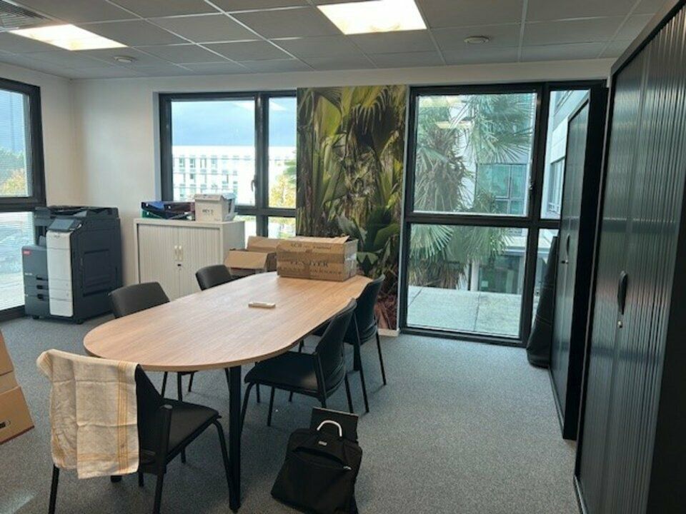 Location bureaux 65 m² non divisibles