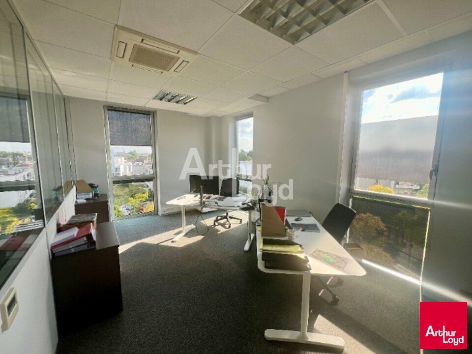 RENNES - PLATEAU DE BUREAUX A LOUER - 186 M²