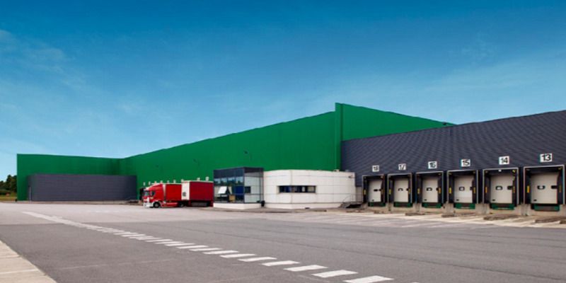 Location entrepôts 16841 m² non divisibles