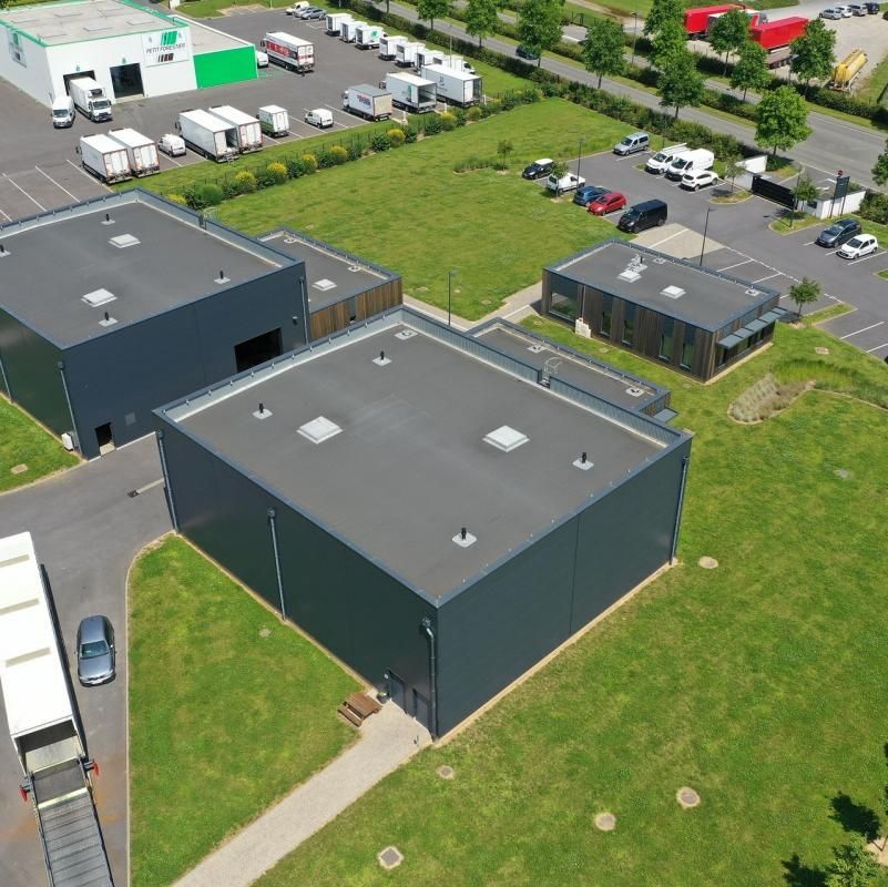 Location entrepôts 520 m² non divisibles