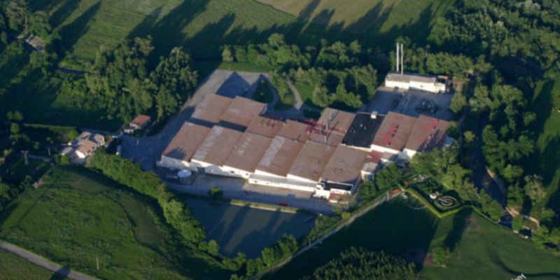 Location entrepôts 19200 m² non divisibles