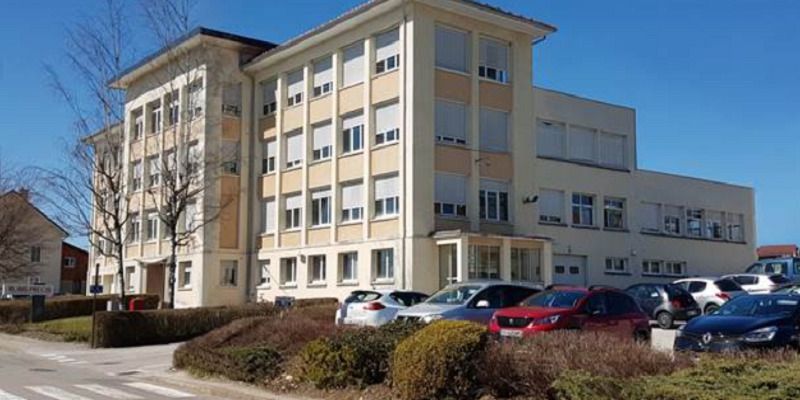 Location entrepôts 3500 m² non divisibles