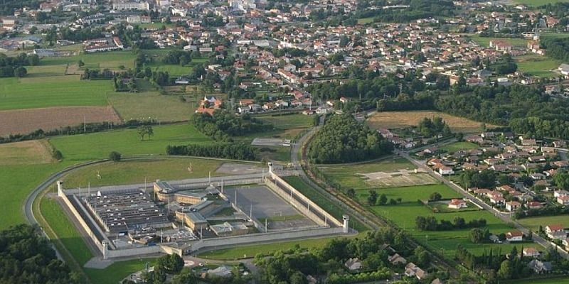 Vente terrain 72000 m² non divisibles