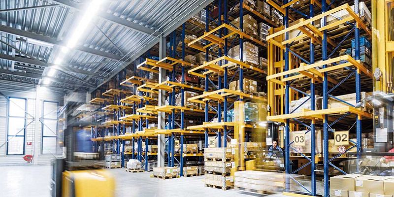 Location entrepôts 30000 m² non divisibles