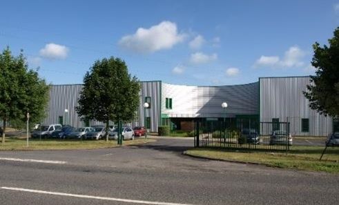 Location entrepôts 3651 m² non divisibles