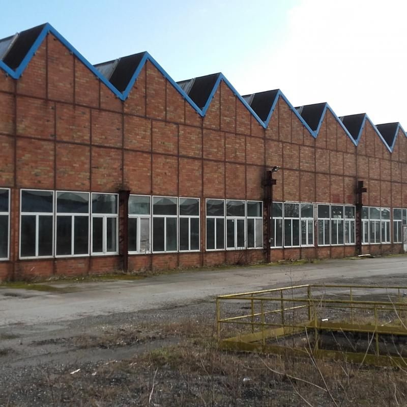 Vente entrepôts 10000 m² non divisibles